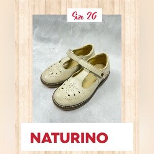 Naturino sz 26 beige leather classic shoes